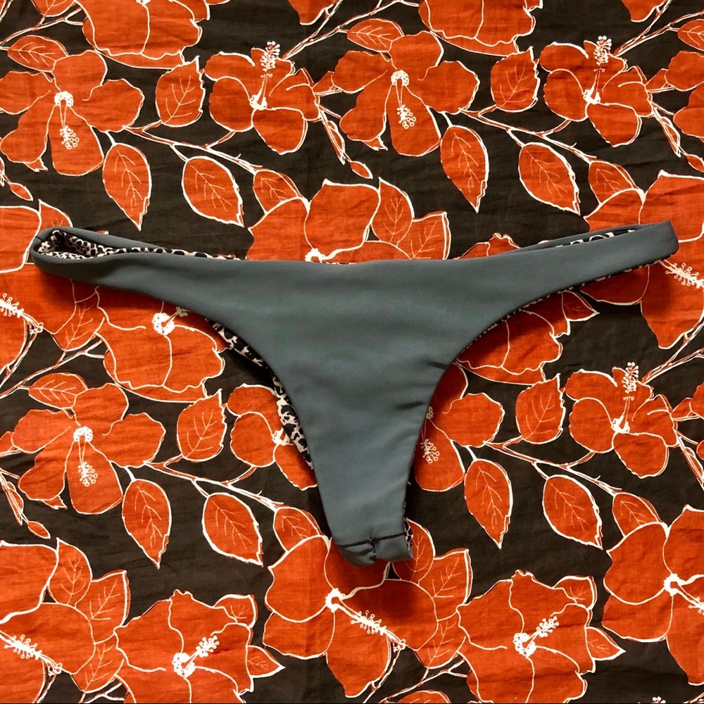 Acacia Swimwear Axel bottoms in Gray size Small